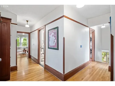3320 Nw Thurman Street Portland OR 97210