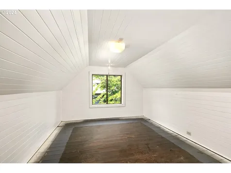 3320 Nw Thurman Street Portland OR 97210