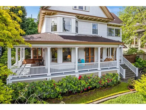 3320 Nw Thurman Street Portland OR 97210