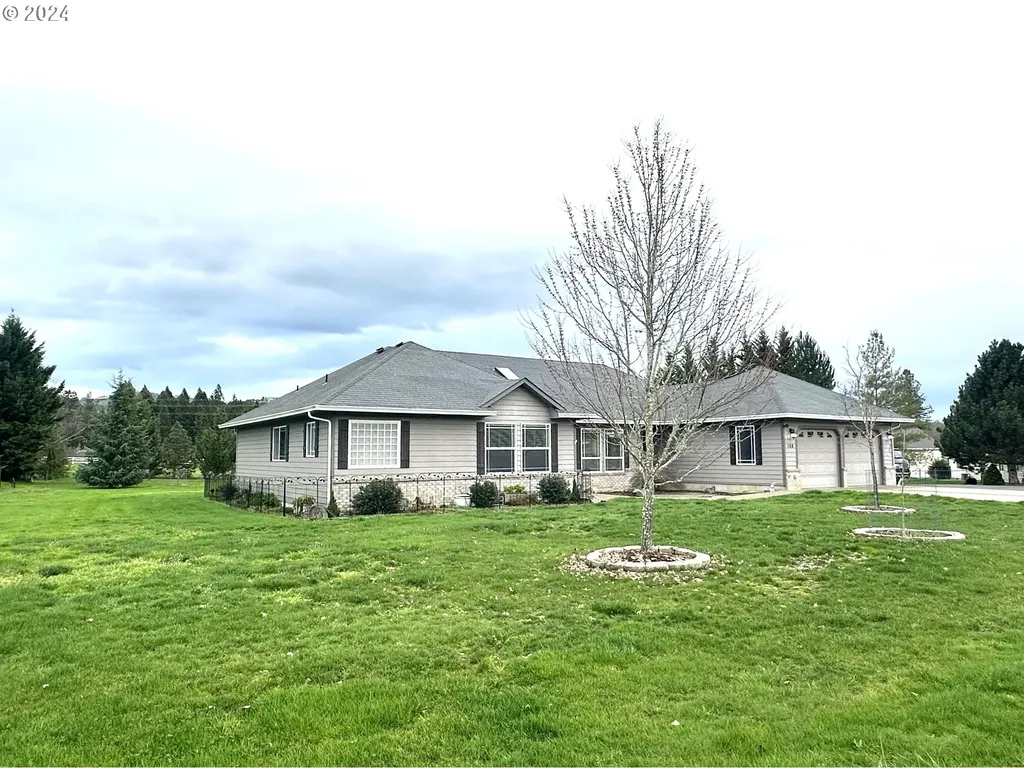 156 Wood Duck Lane Roseburg OR 97471