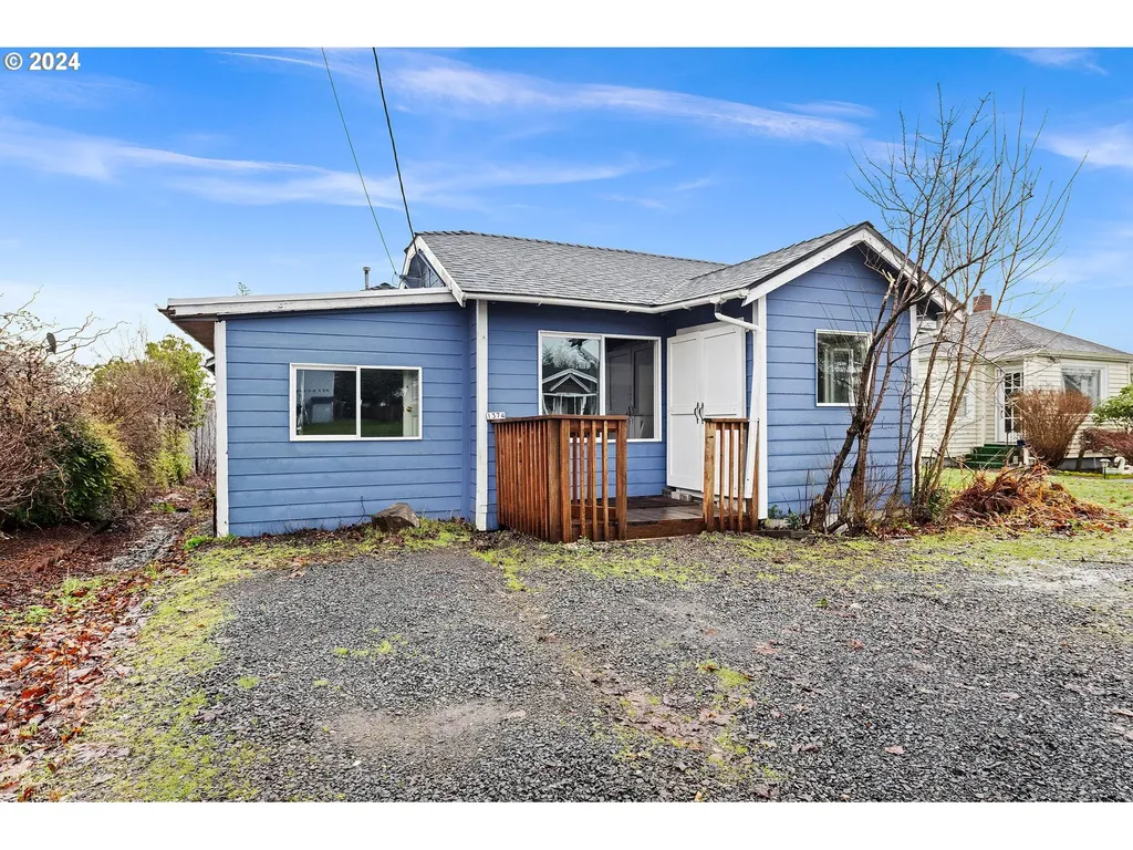 1374 S Main Avenue Warrenton OR 97146