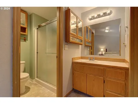 15712 NE 92nd Street Vancouver WA 98682