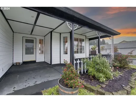 15712 NE 92nd Street Vancouver WA 98682