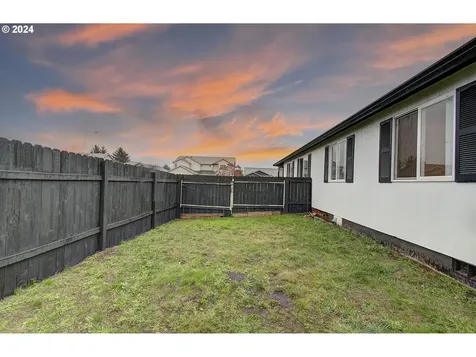 15712 NE 92nd Street Vancouver WA 98682