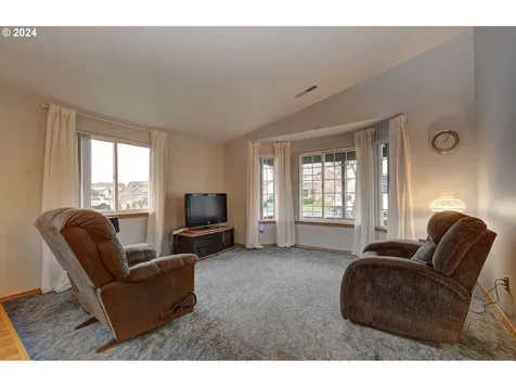 15712 NE 92nd Street Vancouver WA 98682