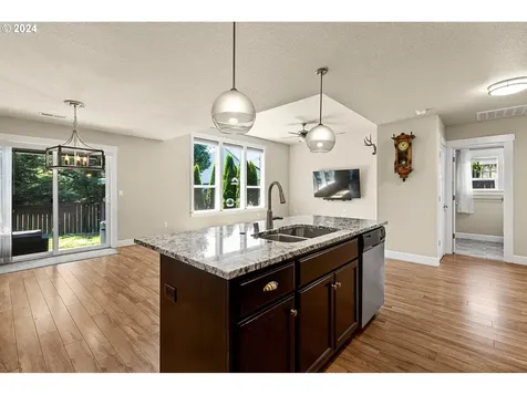 1813 Willow Street Woodland WA 98674