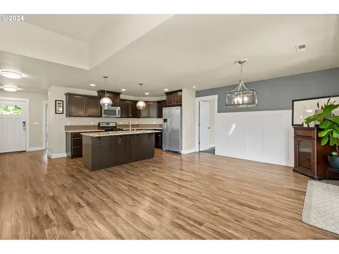 1813 Willow Street Woodland WA 98674