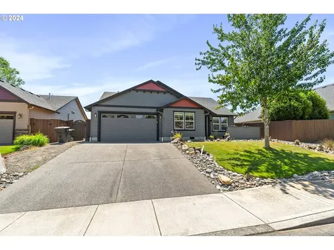 1813 Willow Street Woodland WA 98674