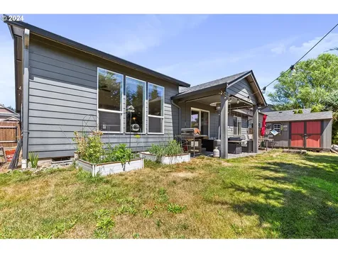 1813 Willow Street Woodland WA 98674