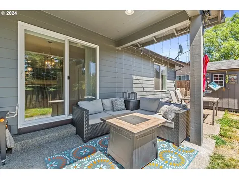 1813 Willow Street Woodland WA 98674