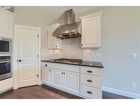 16945 Nw Crossvine Street Portland OR 97229