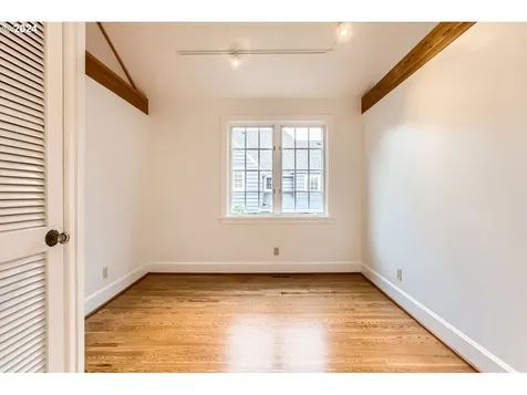7024 SE Reed College Place Portland OR 97202