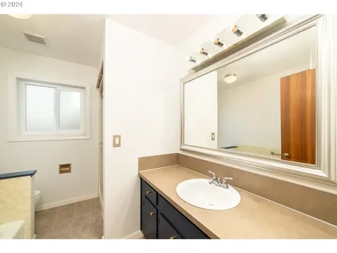 7634 N Peninsular Avenue Portland OR 97217