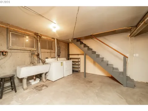 7634 N Peninsular Avenue Portland OR 97217