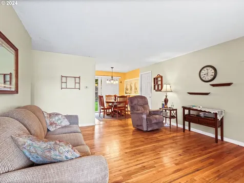 1921 Se 186th Avenue Portland OR 97233