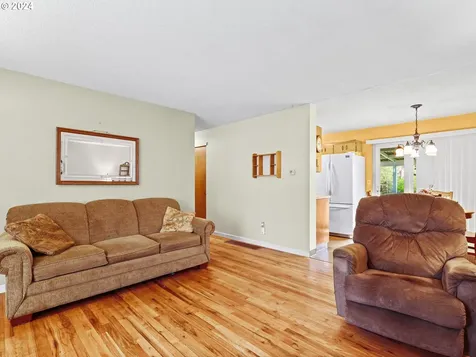 1921 Se 186th Avenue Portland OR 97233