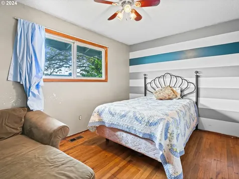 1921 Se 186th Avenue Portland OR 97233