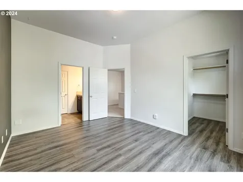 1310 Se Roundelay Street Hillsboro OR 97123