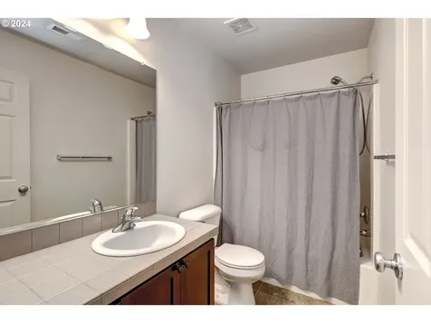 1310 Se Roundelay Street Hillsboro OR 97123