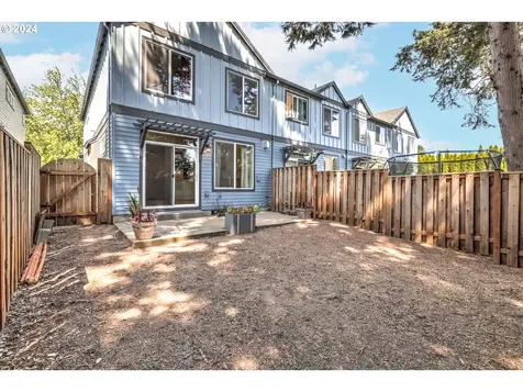 1310 Se Roundelay Street Hillsboro OR 97123