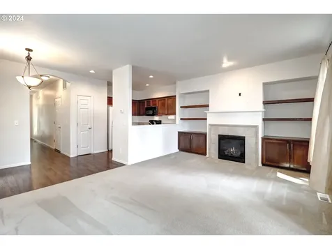 1310 Se Roundelay Street Hillsboro OR 97123