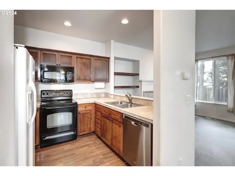 1310 Se Roundelay Street Hillsboro OR 97123