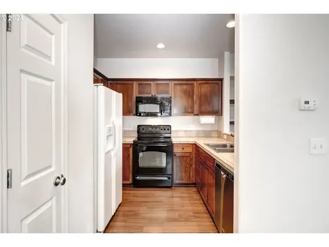 1310 Se Roundelay Street Hillsboro OR 97123