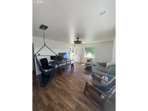 319 Baltimore Street Longview WA 98632