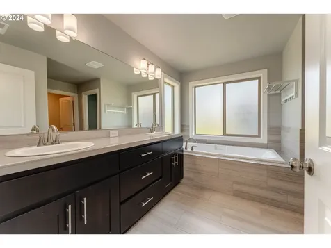 15522 NE 108th Way Vancouver WA 98682