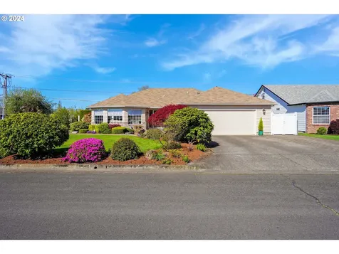 2133 Heather Way Woodburn OR 97071
