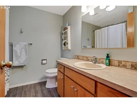 2133 Heather Way Woodburn OR 97071