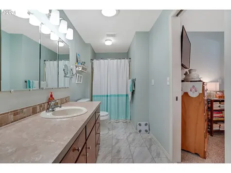 2133 Heather Way Woodburn OR 97071