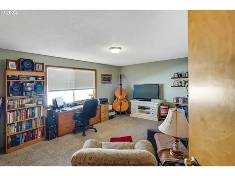 2133 Heather Way Woodburn OR 97071