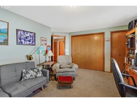 2133 Heather Way Woodburn OR 97071