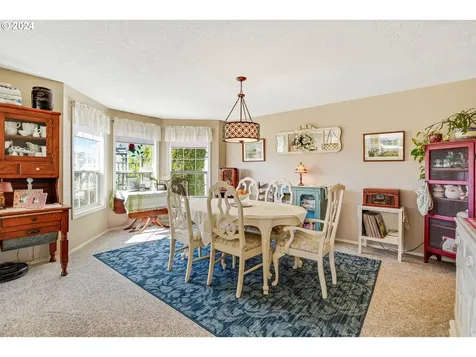 2133 Heather Way Woodburn OR 97071