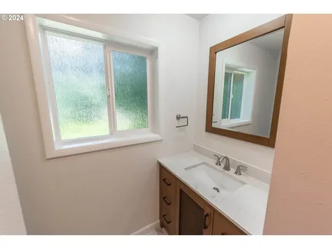 1685 Woodland Drive Coos Bay OR 97420