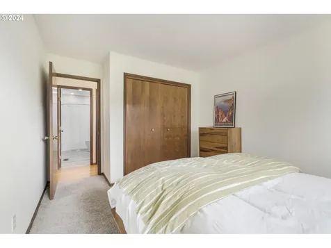 2480 NE 23rd Street Gresham OR 97030