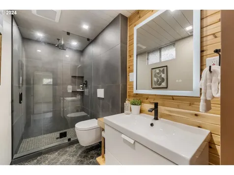 2480 NE 23rd Street Gresham OR 97030