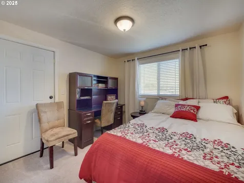 2725 SW Hope Circle Troutdale OR 97060