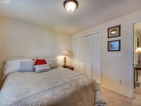 2725 SW Hope Circle Troutdale OR 97060