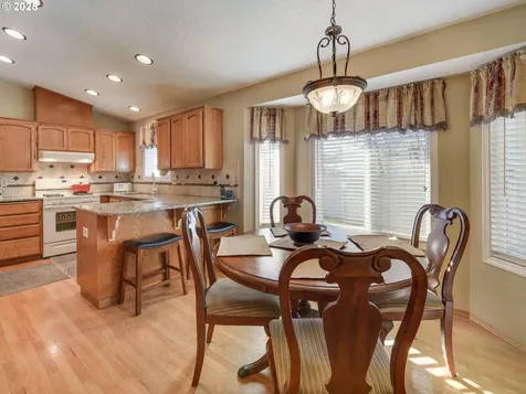 2725 SW Hope Circle Troutdale OR 97060