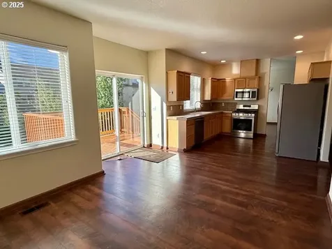 5649 SE Chase Loop Gresham OR 97080
