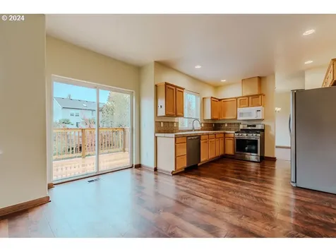 5649 SE Chase Loop Gresham OR 97080