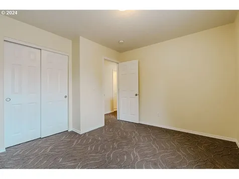 5649 SE Chase Loop Gresham OR 97080