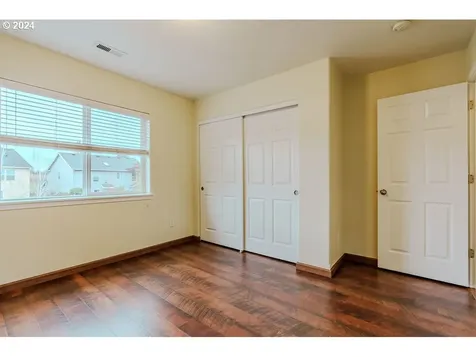 5649 SE Chase Loop Gresham OR 97080