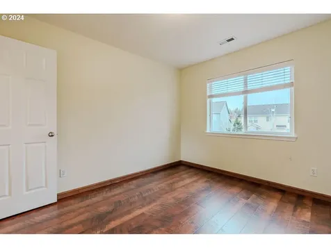 5649 SE Chase Loop Gresham OR 97080