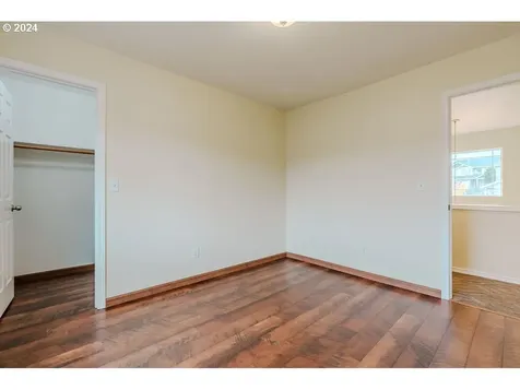 5649 SE Chase Loop Gresham OR 97080