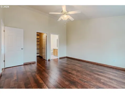 5649 SE Chase Loop Gresham OR 97080