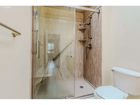 5649 SE Chase Loop Gresham OR 97080