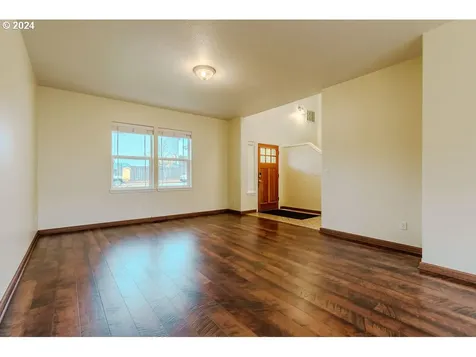 5649 SE Chase Loop Gresham OR 97080